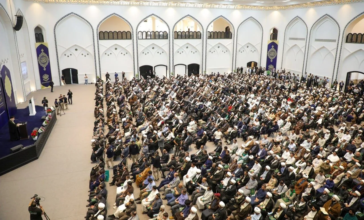 وفد الهيأة العليا لإحياء التراث يحضر حفل إزاحة الستار عن الطبعة الأولى من مصحف النجف الأشرف..