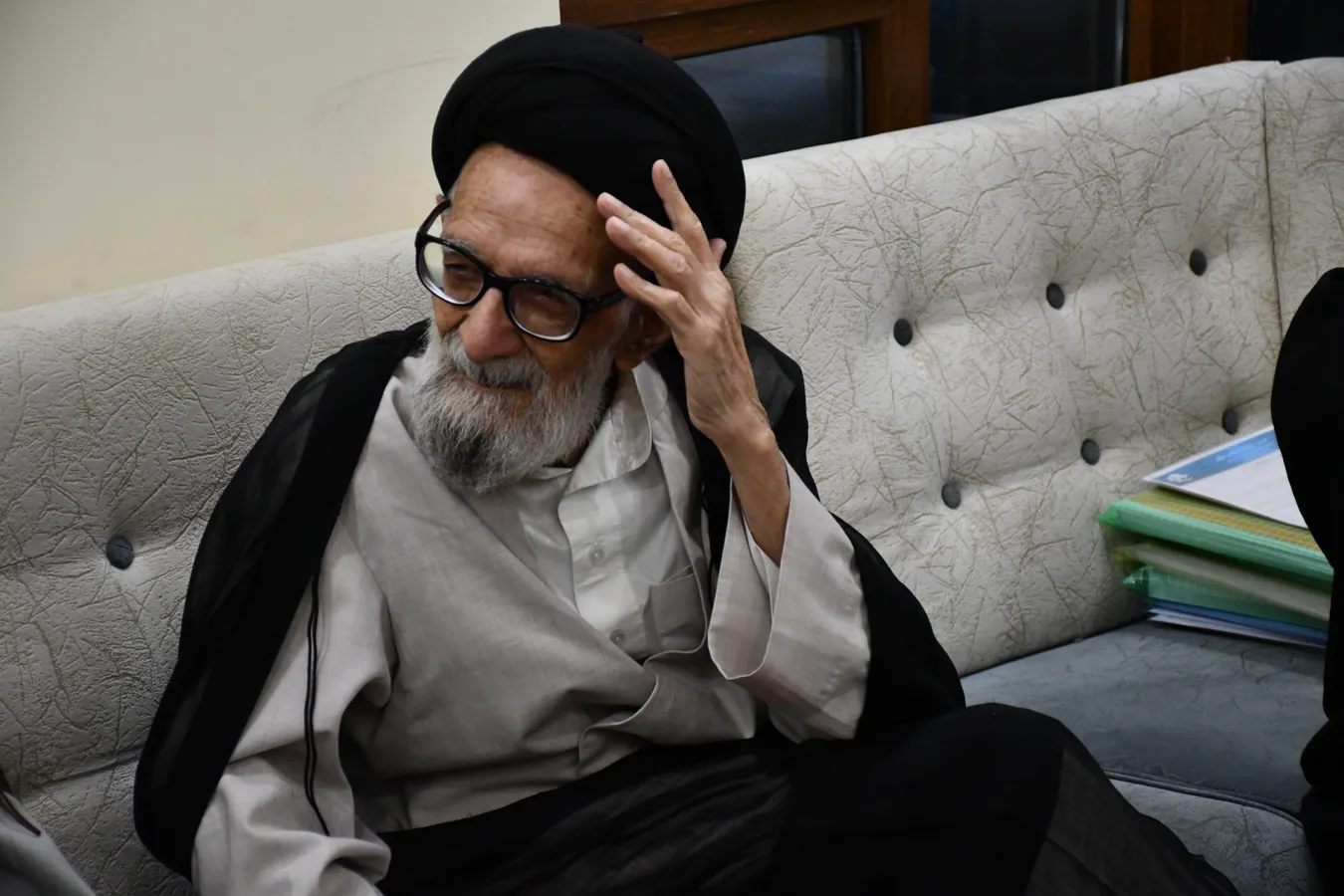 العلّامة السيّد أحمد الحسينيّ الأشكوريّ في ضيافة مركز الشيخ الطوسيّ(قدّس سرّه)