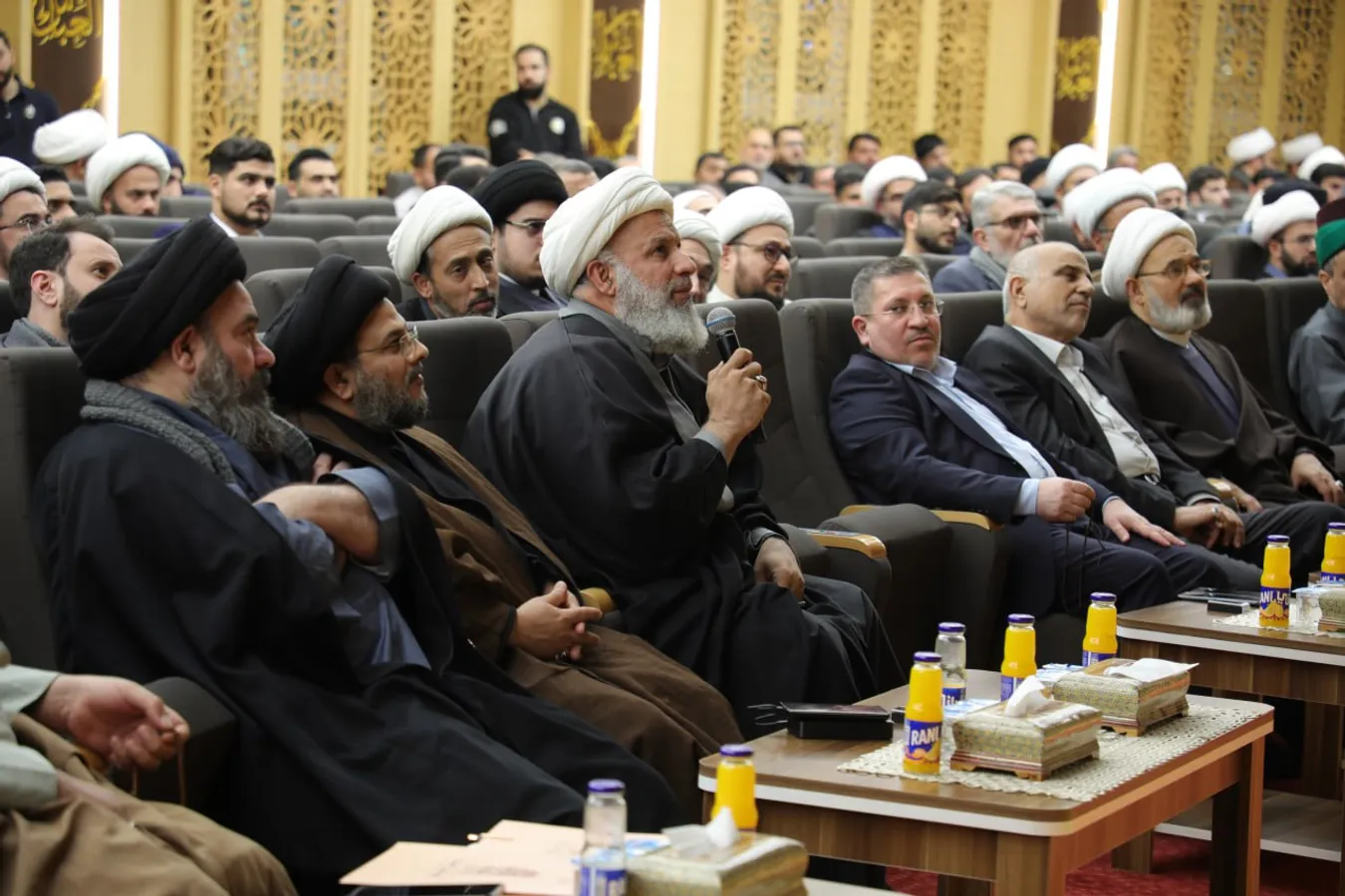 أجوبة السيد المجاهد على إجمال آية (أوفوا بالعقود) ونقدها