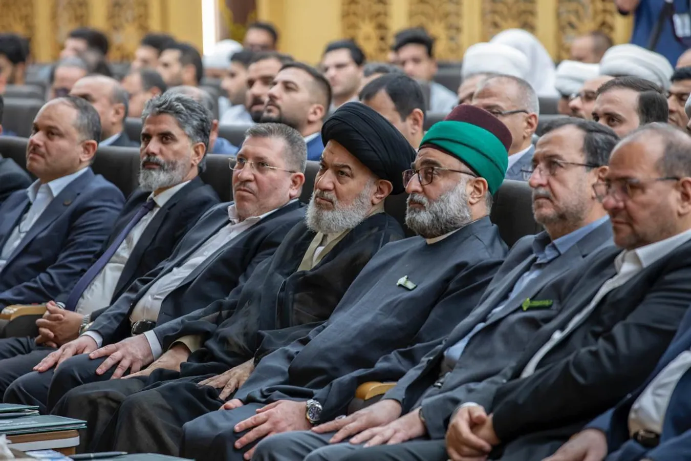 العتبة العباسية المقدسة تزيح الستار عن إصدار جديد لمركز الشيخ الطوسي كتاب (رسالة الأخوين ) في الحفل الختامي لأسبوع الإمامة الدولي بنسخته الثالثة.