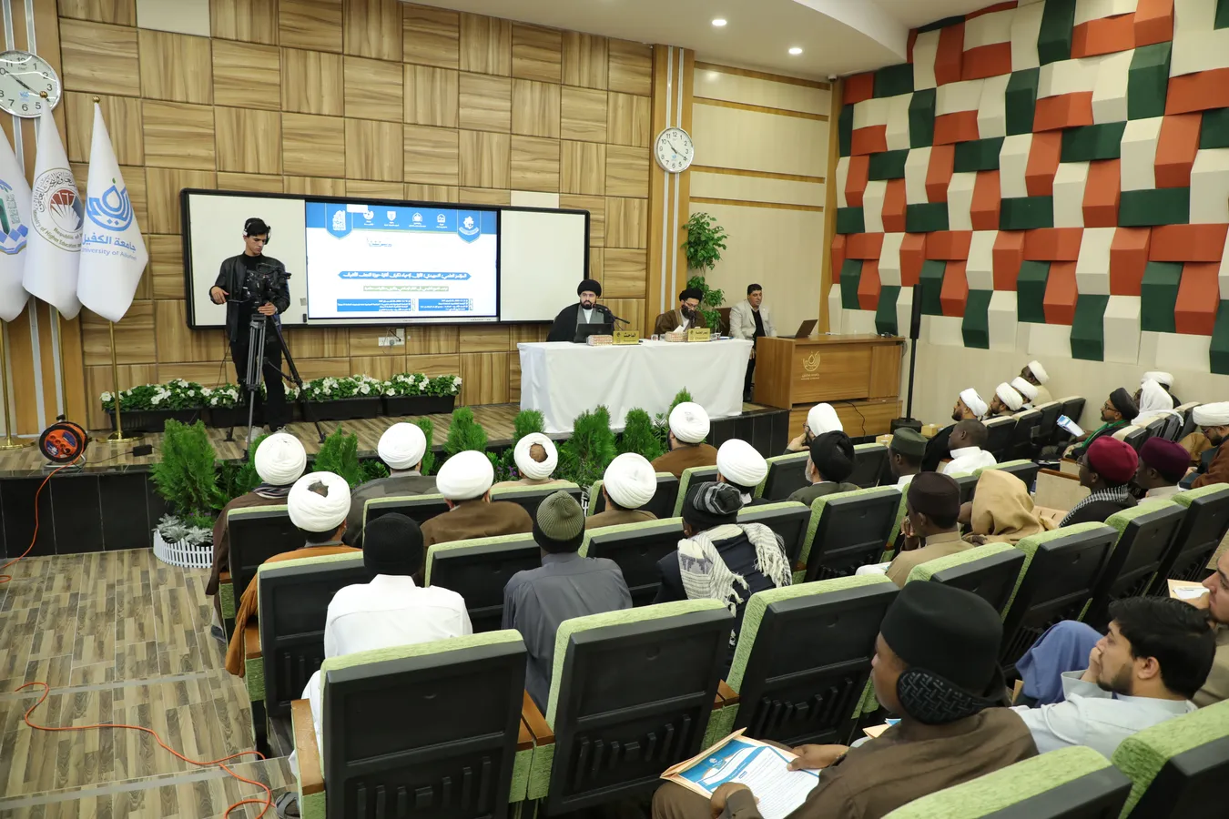 انطلاق فعاليات اليوم الثاني من المؤتمر العلمي التمهيدي لألفية حوزة النجف الأشرف