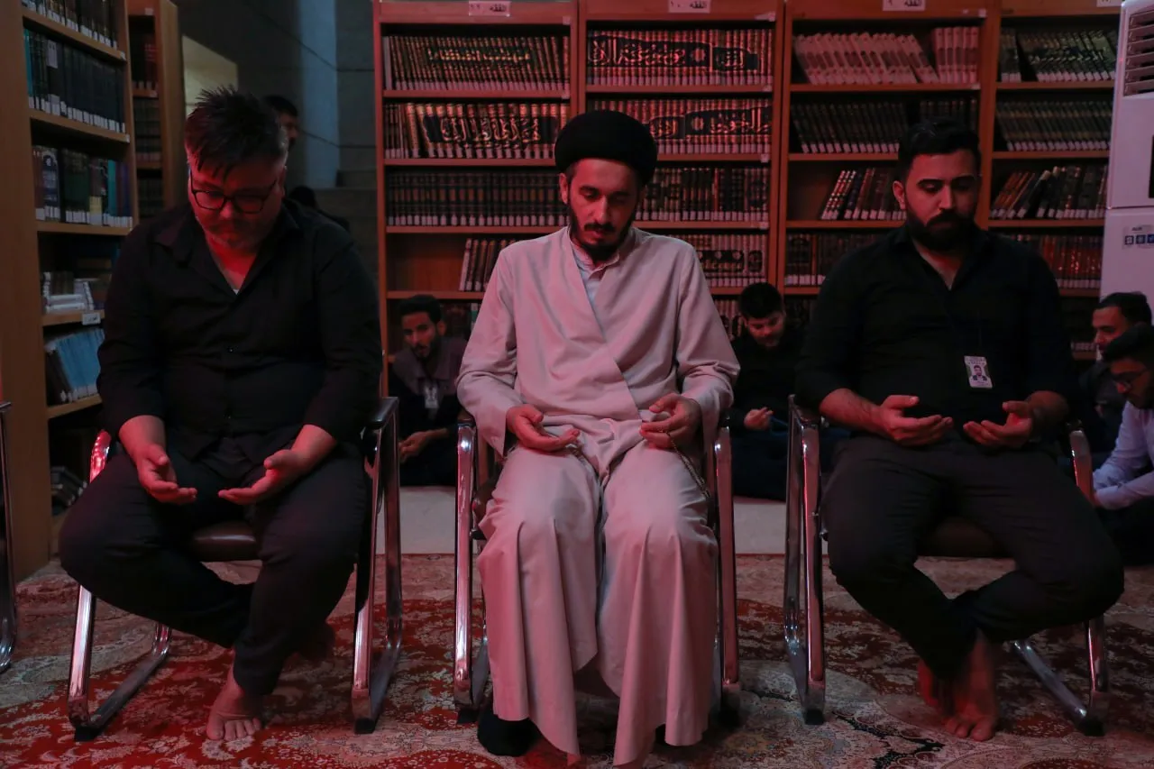 الهيأة العليا لإحياء التراث تقيم مجلس عزاء لإحياء ذكرى شهادة الإمام الحسن العسكري (عليه السّلام)