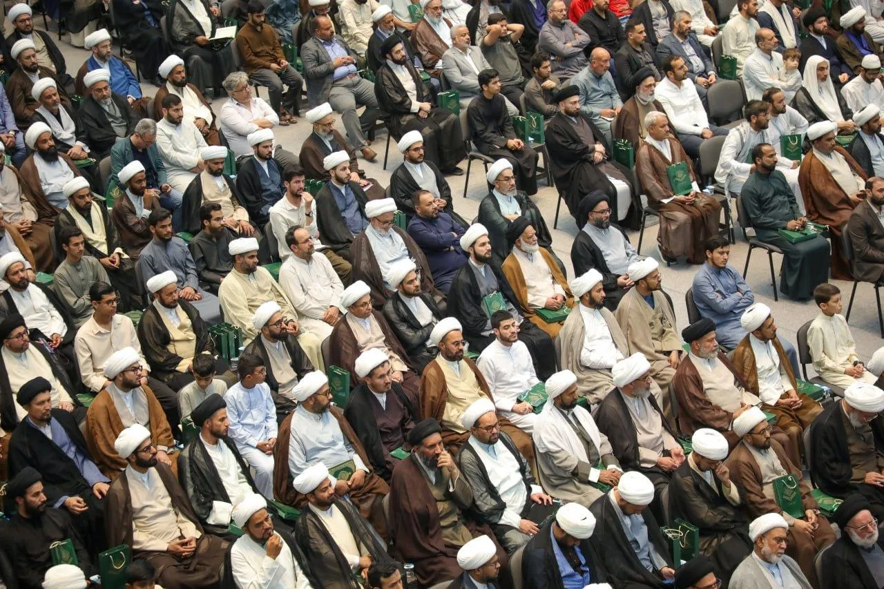 وفد الهيأة العليا لإحياء التراث يحضر حفل إزاحة الستار عن الطبعة الأولى من مصحف النجف الأشرف..