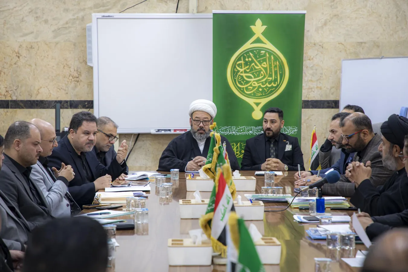 عقدت اللجنتان العلمية والتحضيرية لأسبوع الإمامة الدولي الأول اجتماعاً موسعا لمناقشة أبرز النتائج التي تحققت في الأسبوع بنسخته الأولى