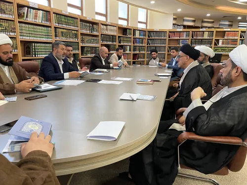 مركز الشيخ الطوسي(قدس سرّه) يحتضن الاجتماع التشاوري لمناقشة التحضيرات للمؤتمر الدولي الأوَّل تحت عنوان: (السجادُ والباقرُ(ع): السراجان المنيران) ضمن مؤتمر (أسبوع الإمامة)