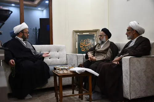 شخصيّات علميّة من جامعة طهران تزور مركز الشيخ الطوسي للدراسات والتحقيق