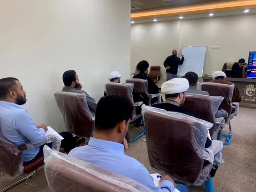 مركزا الشيخ الطوسي وإحياء التراث ينظّمان دورةً في صناعة الفهارس الفنّية